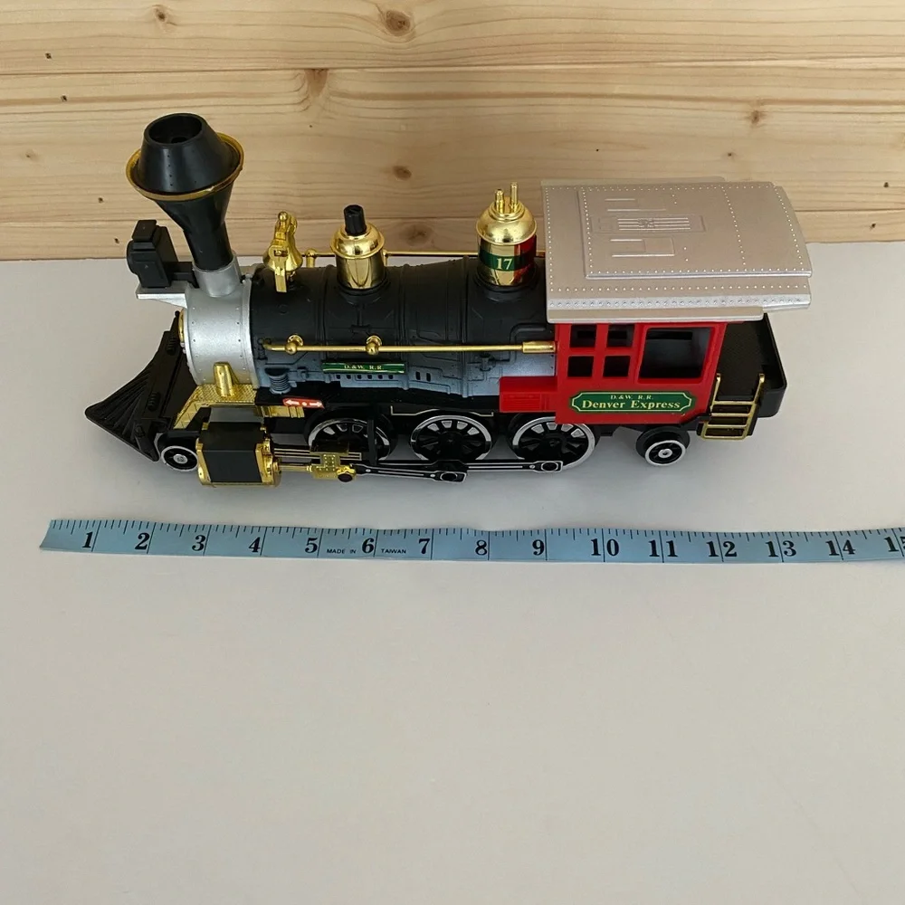 SOLD 1986 New Bright Denver Express Train Locomotive Collectible Train Engine - Picture 8 of 11
